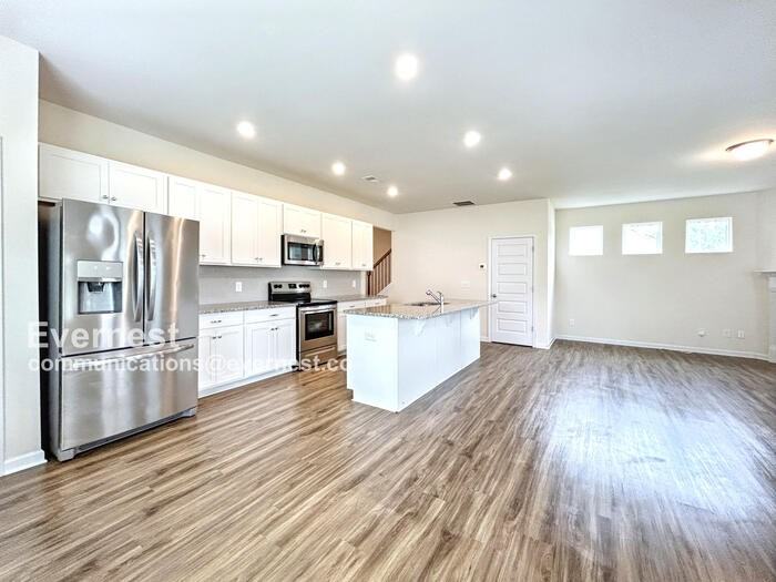 116 Waterside Dr - Photo 3 of 24