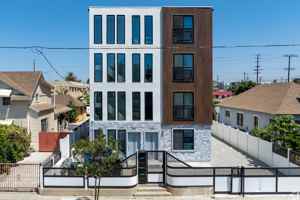 featured image of 1419 W 35th St