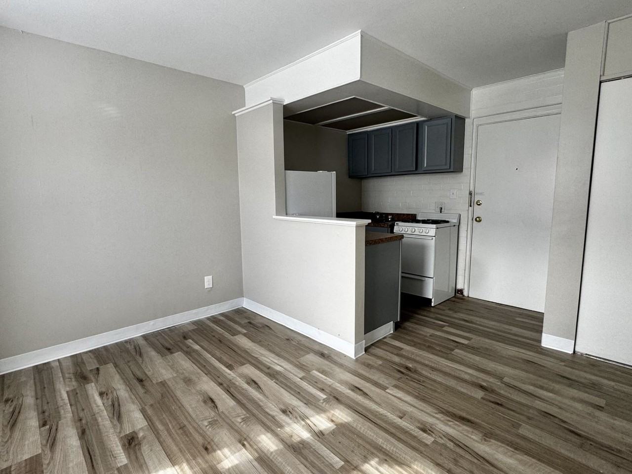 1330 W. 5th Avenue II LLC - Photo 4 of 10