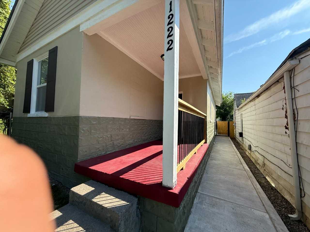 1222 Clark St - Photo 3 of 20