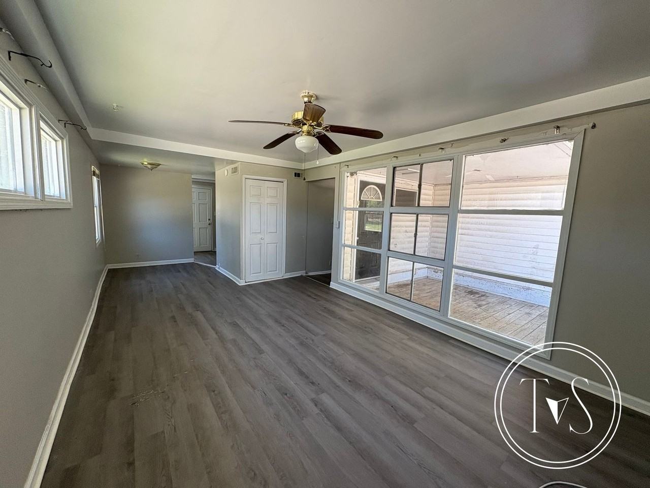 Arnall Drive, 524 - Photo 7 of 15