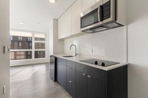 featured image of 722 East Pike Street