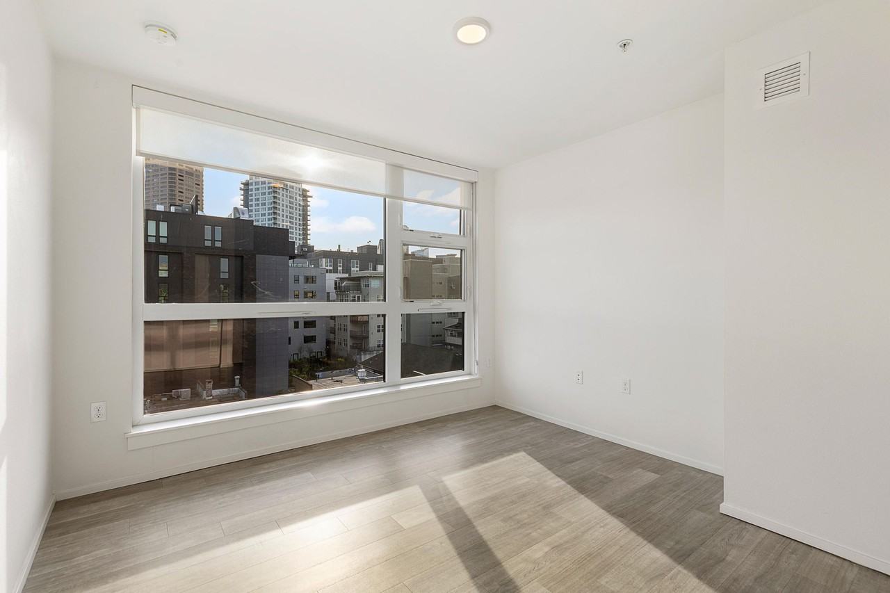 Pike Flats - Photo 4 of 50