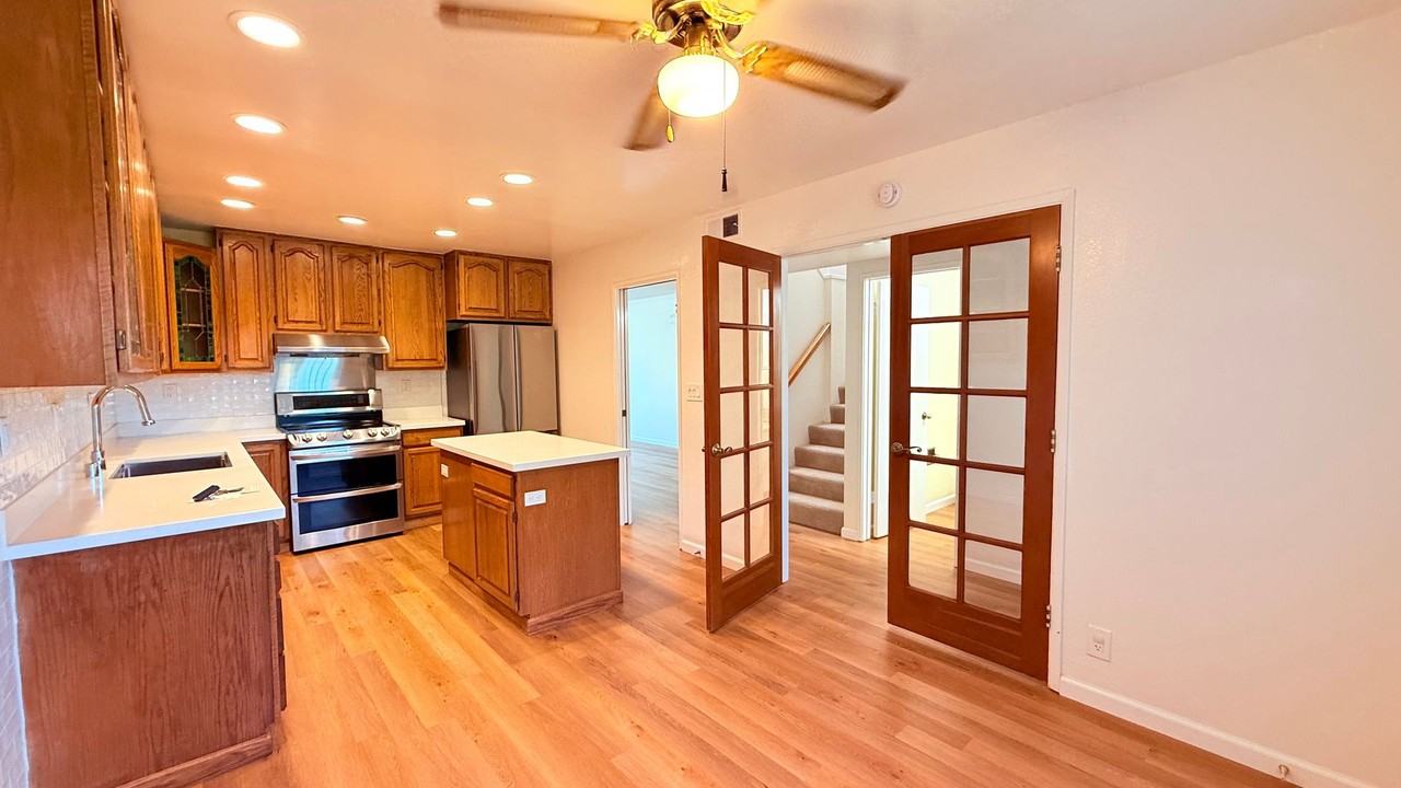 1033 1033 Fontana Drive - 1033 Fontana Drive (LO) - Photo 2 of 29