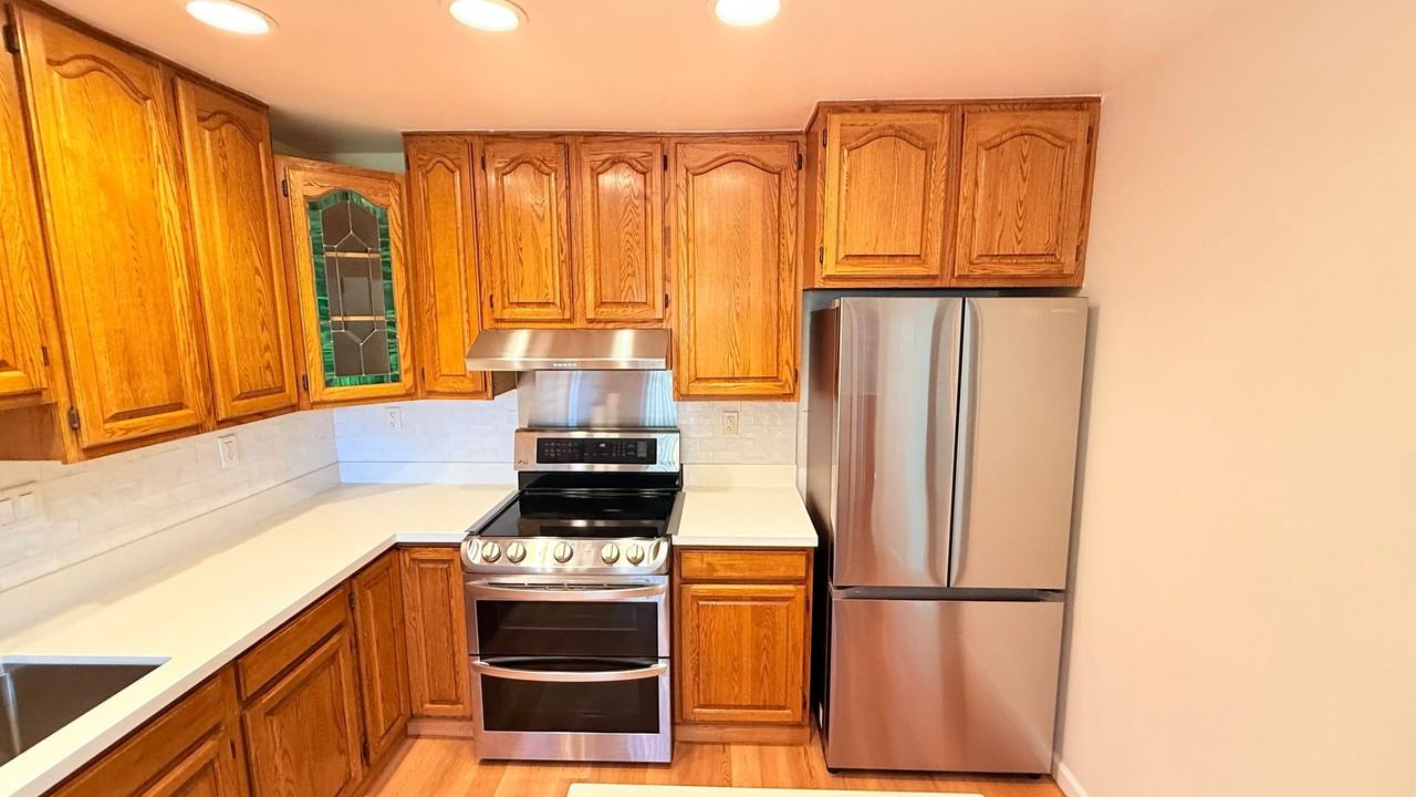 1033 1033 Fontana Drive - 1033 Fontana Drive (LO) - Photo 5 of 29