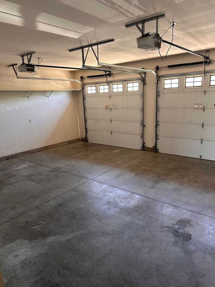 109 Laura Ct - Photo 3 of 21