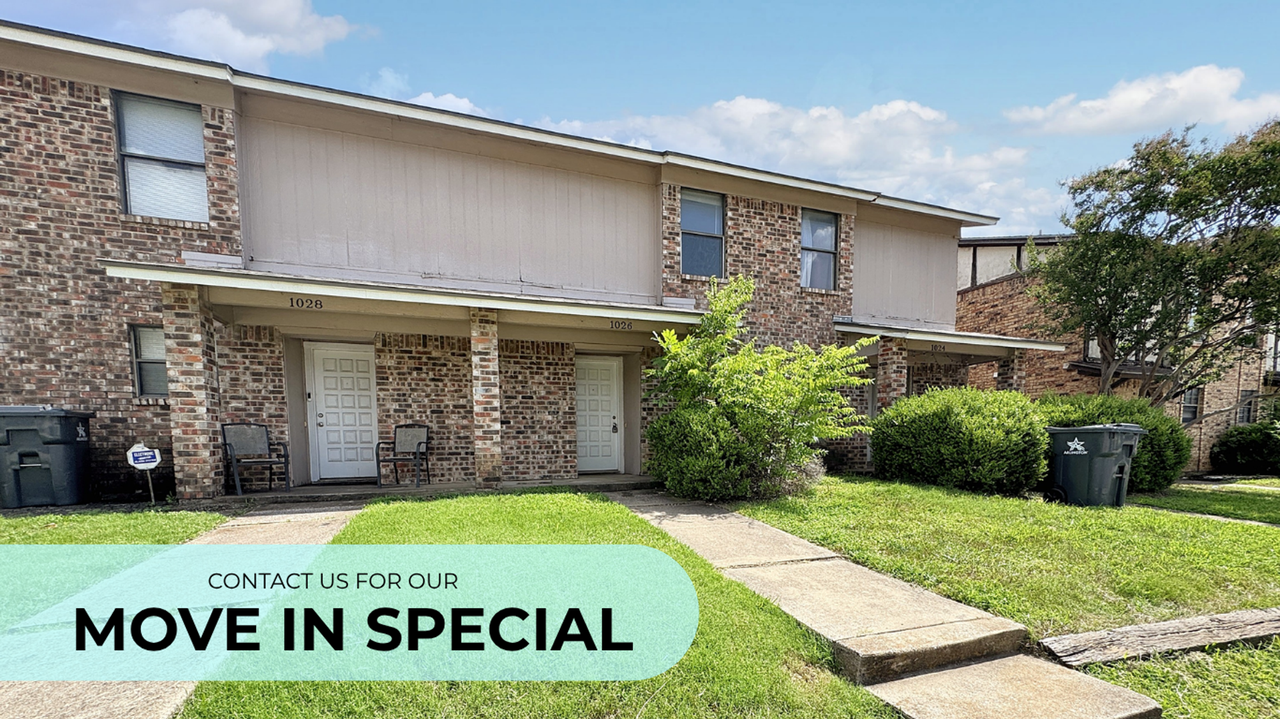 1026 Southmoor Dr - Photo 3 of 24