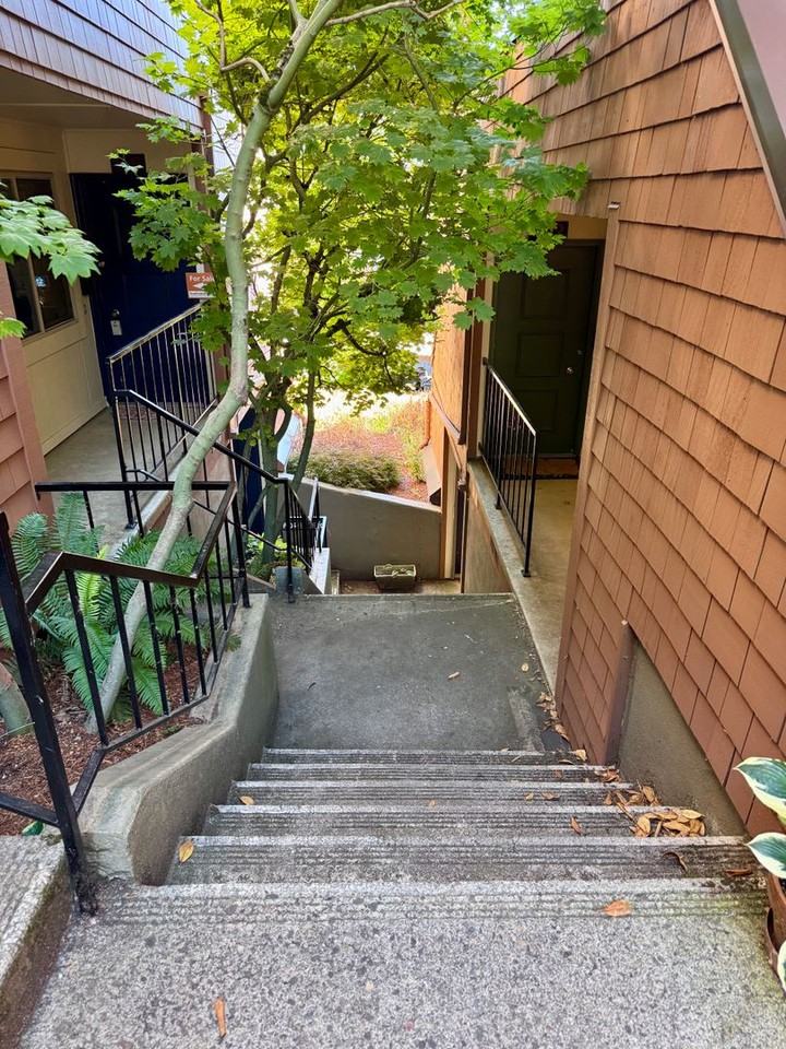 125 Oswego Smt - Photo 3 of 15