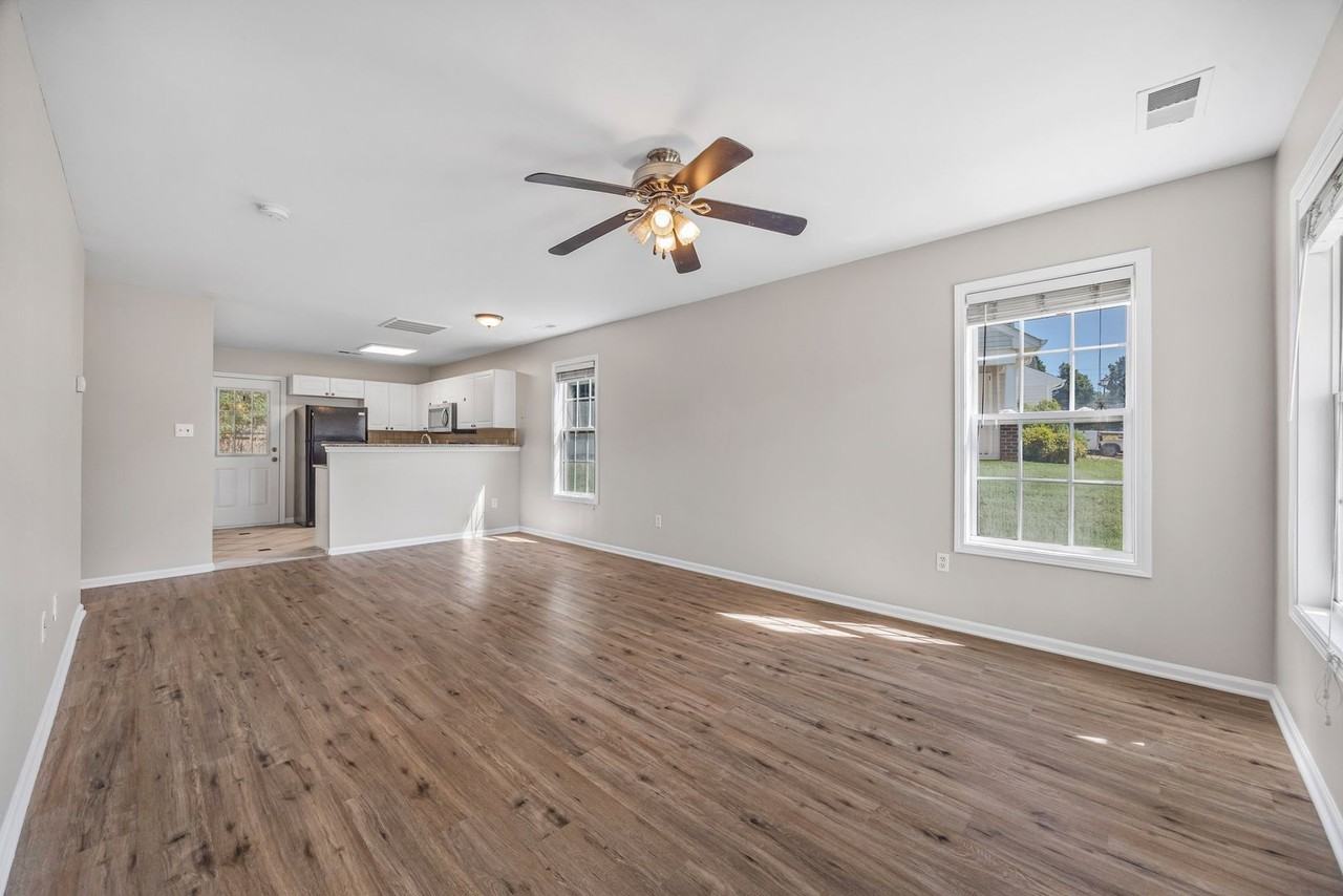 1544 Tiana Way - Photo 3 of 27