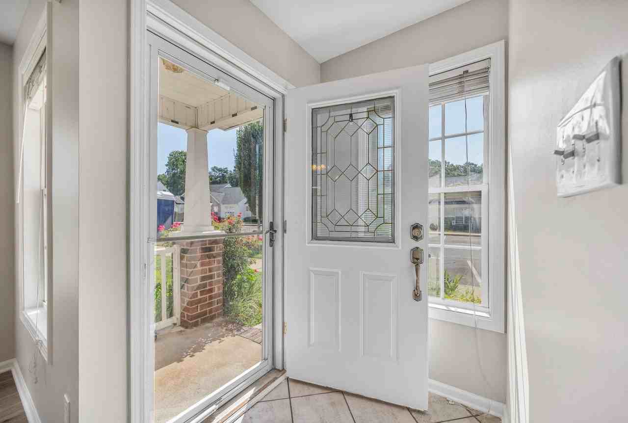 1544 Tiana Way - Photo 2 of 27