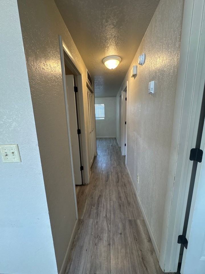 75 75 E 860 S-4 #4 - Photo 5 of 9