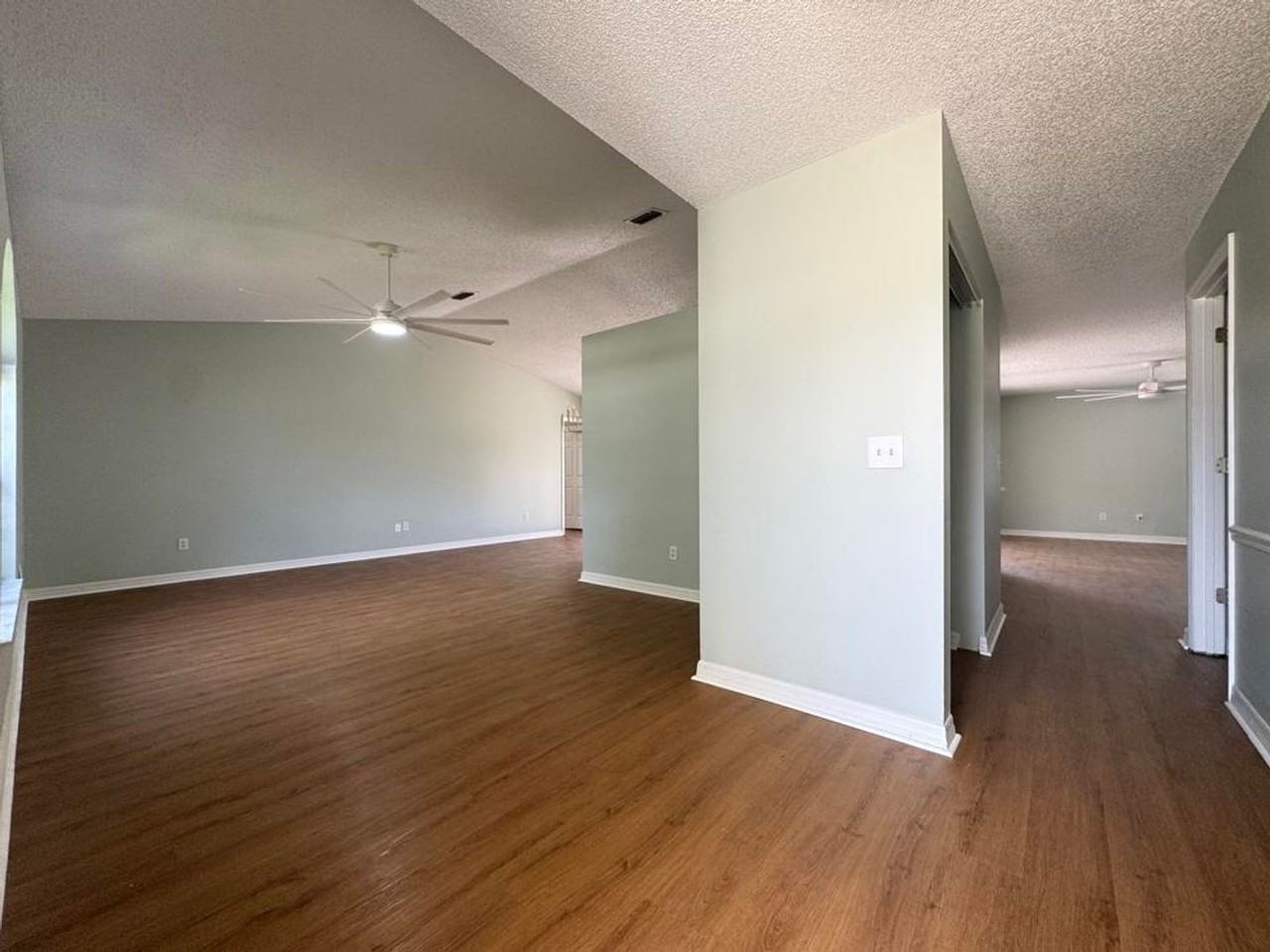 6 Wilson Pl - Photo 2 of 26