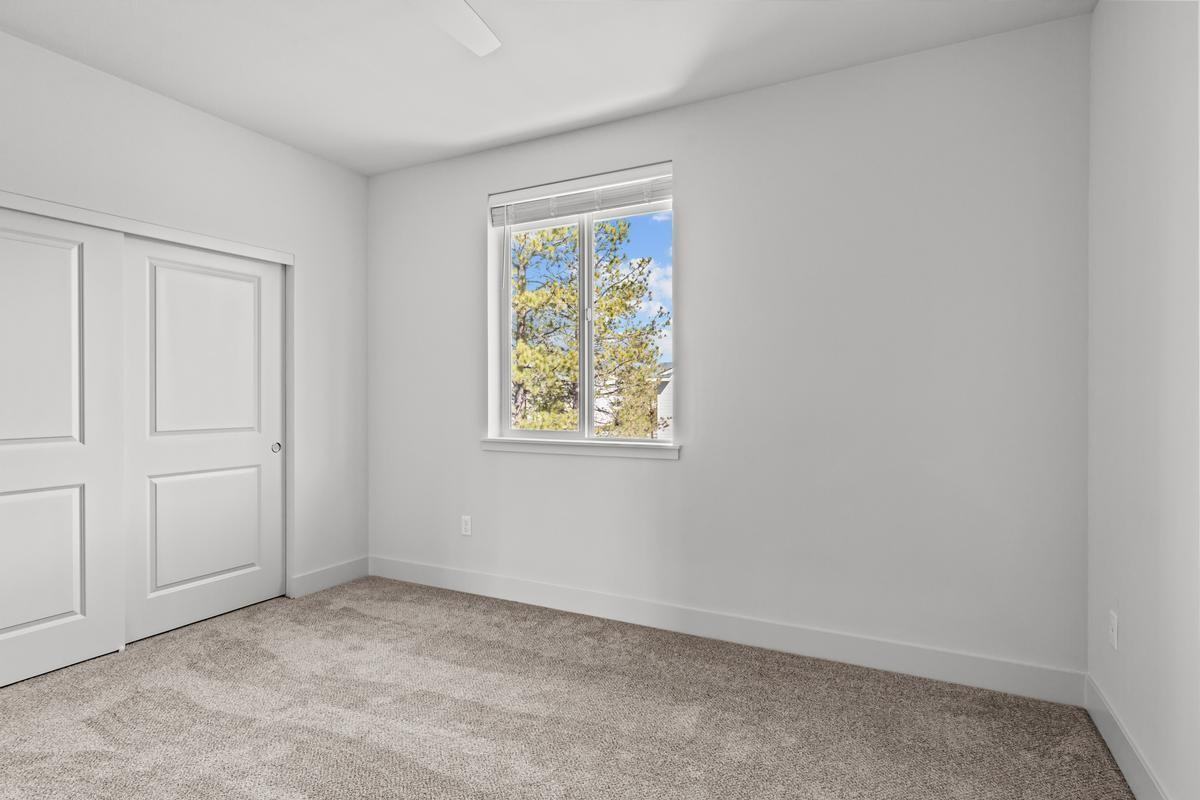 210 N Woodson - Photo 7 of 10