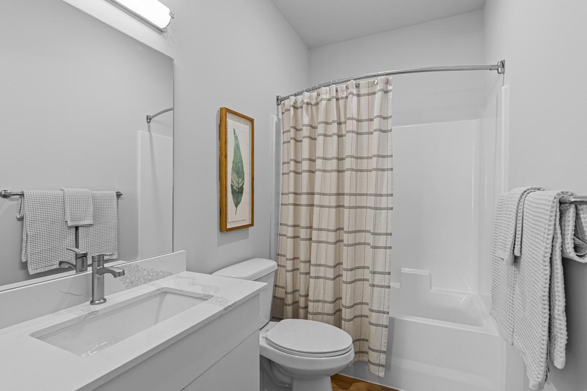 210 N Woodson St - Photo 2 of 11