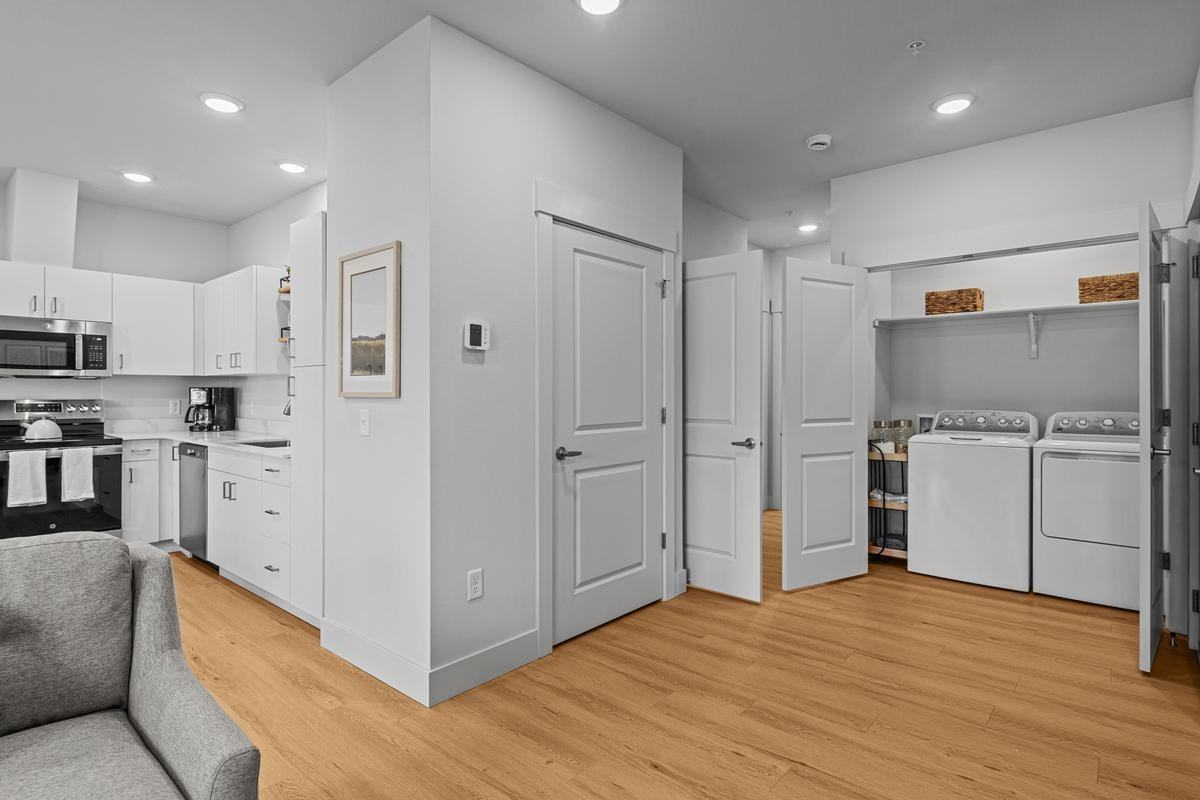 210 N Woodson St - Photo 6 of 11