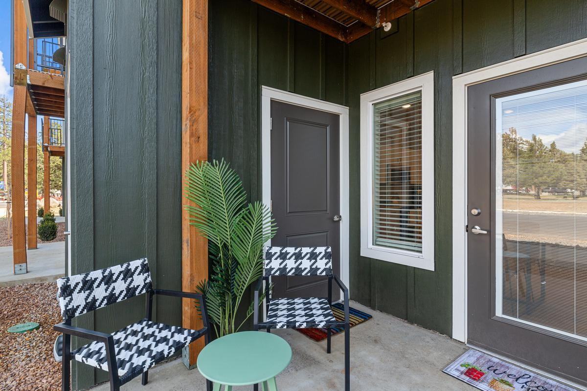 210 N Woodson St - Photo 5 of 29