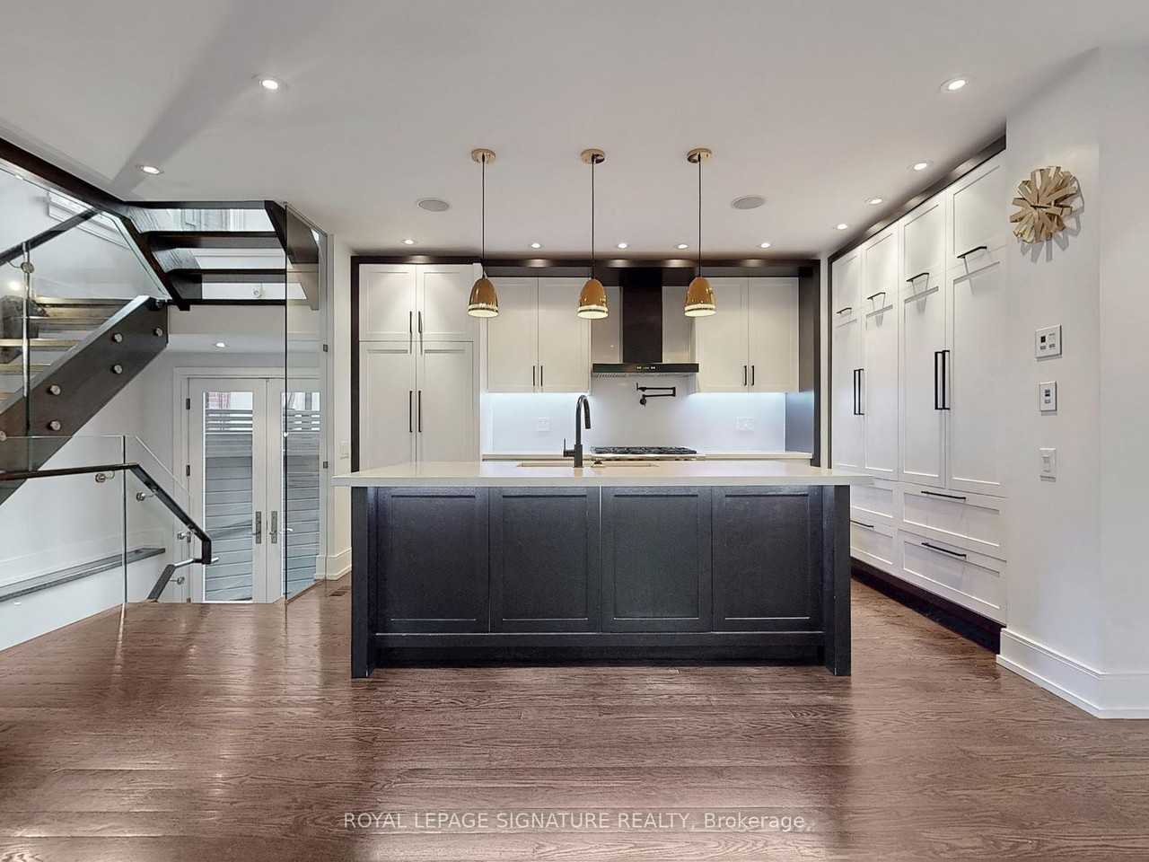 116 Glen Road - Photo 5 of 46