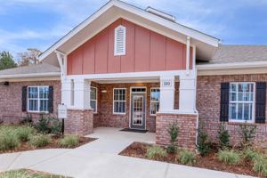 featured image of 10811 Ingram St