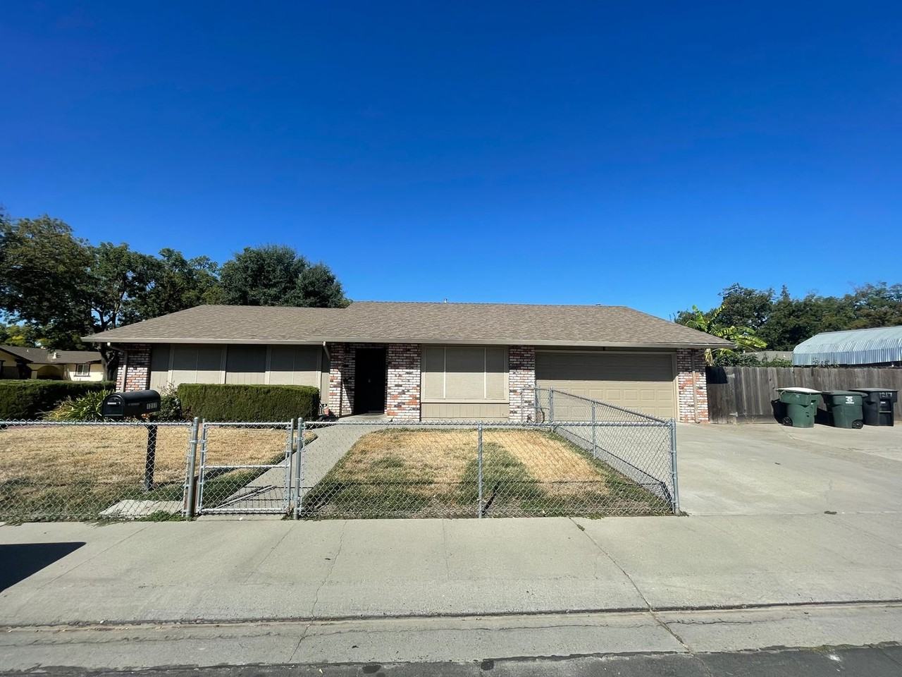 1217 Kara Ln - Photo 2 of 39
