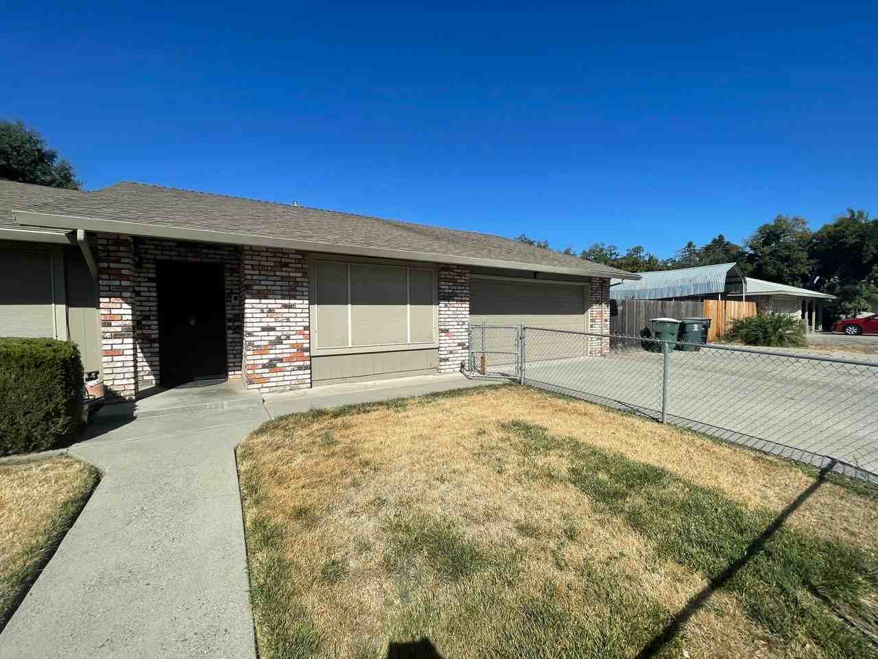 1217 Kara Ln - Photo 3 of 39