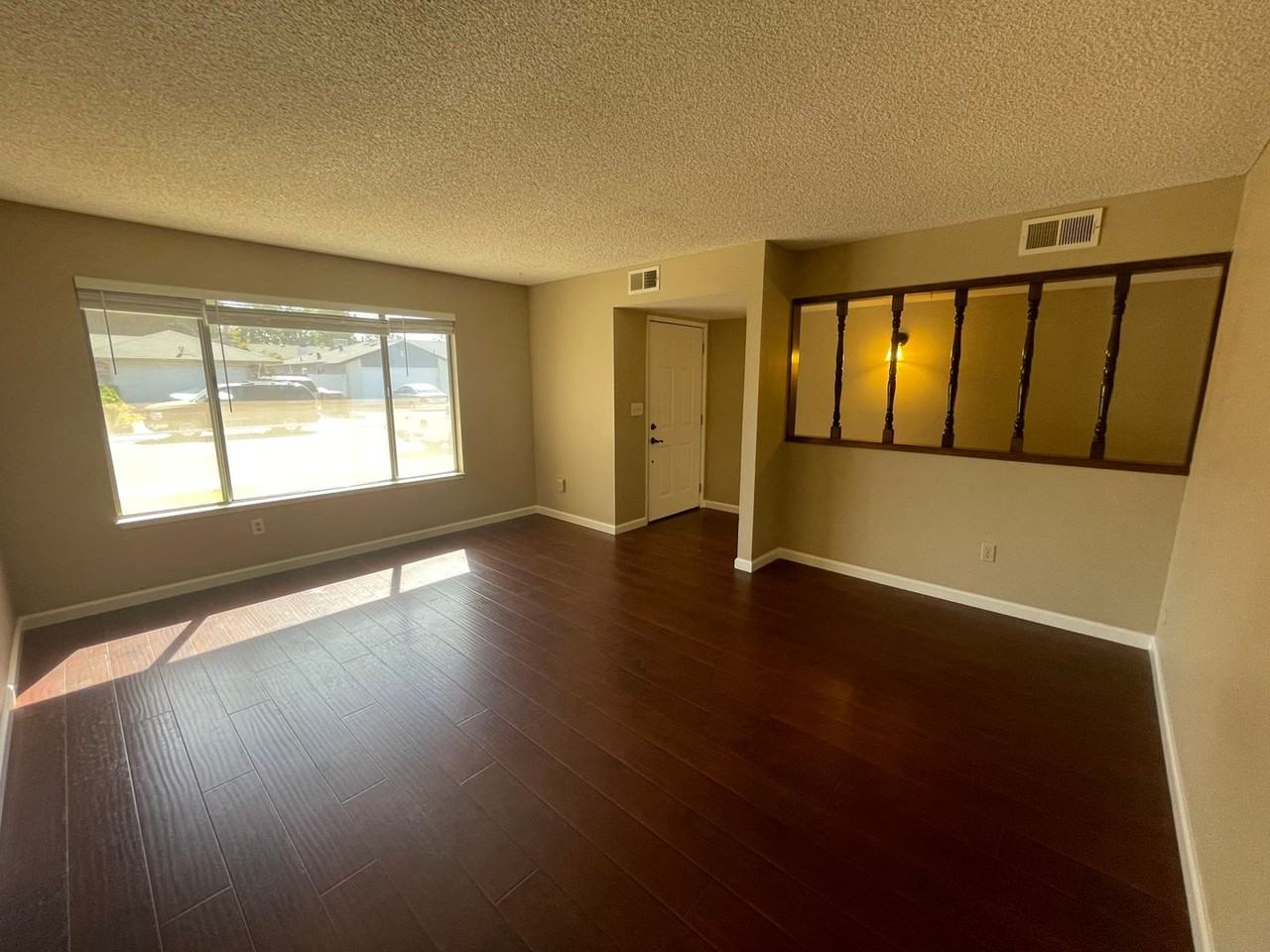 1217 Kara Ln - Photo 6 of 39