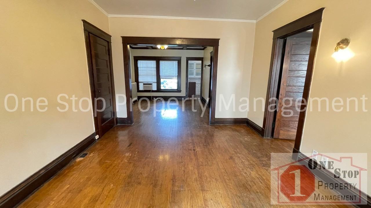 3621 Wyandotte St #1S - Photo 3 of 22