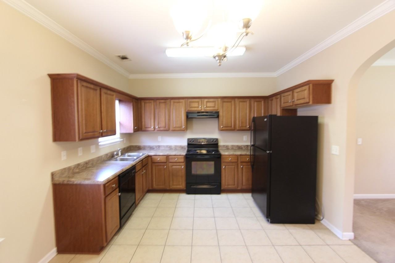 222 Oxmoor Place - Photo 5 of 21