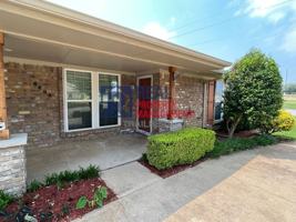 featured image of 6400 Espana Dr