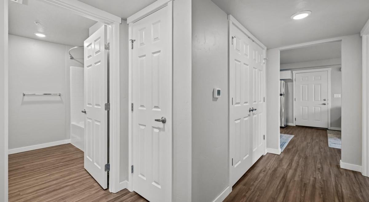 597 N Maple Grove Rd - Photo 7 of 37