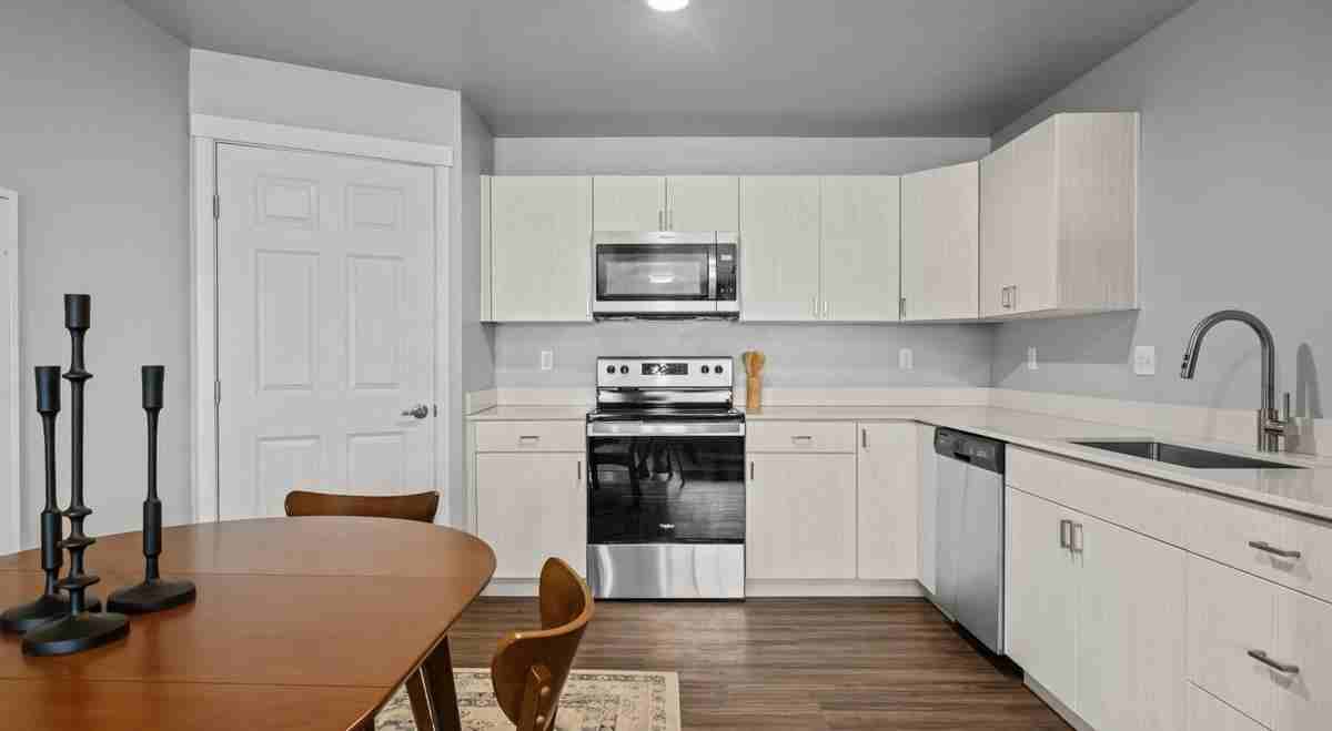597 N Maple Grove Rd