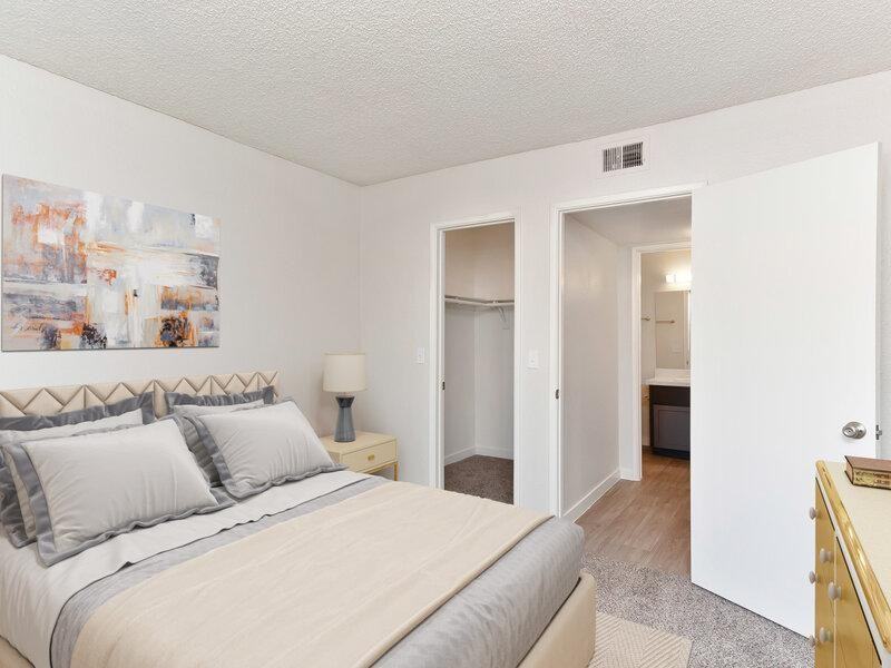 5150 W Eugie Ave - Photo 5 of 44