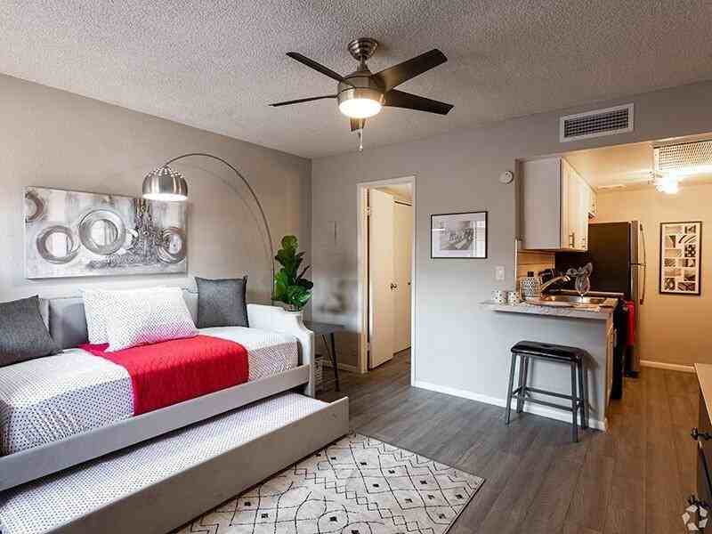 4903 W Thomas Rd - Photo 3 of 35