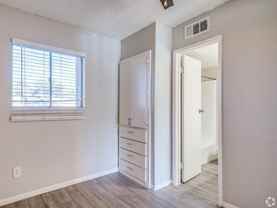 4903 W Thomas Rd - Photo 1 of 1