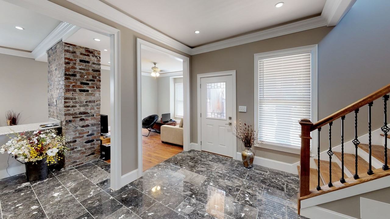 1717 Laurel Ave - Photo 4 of 16