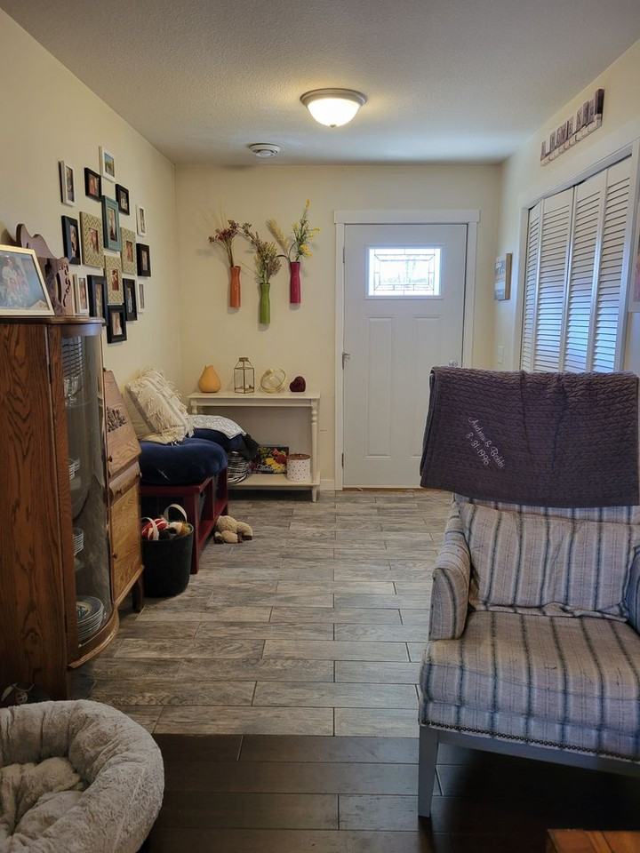 1790 Greenwood Valley Dr - Photo 3 of 32