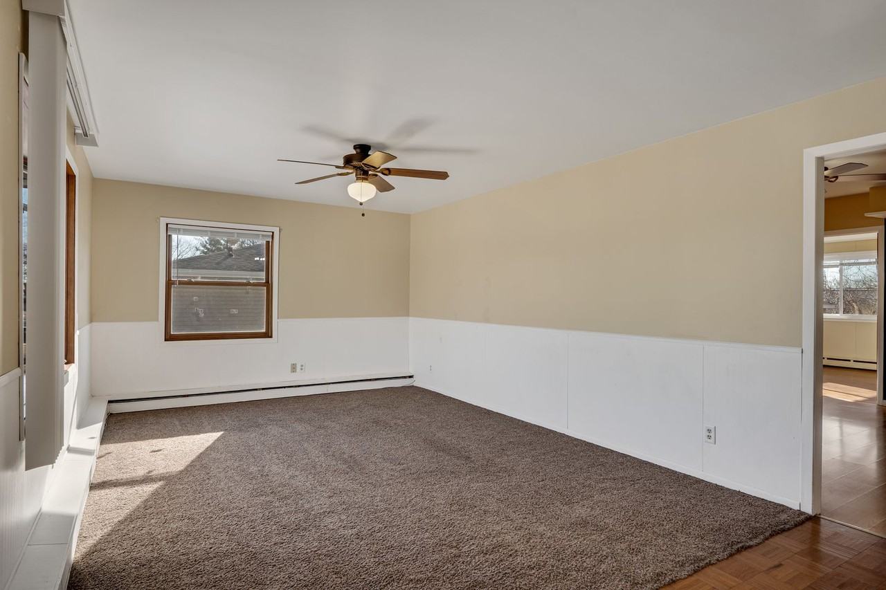 526 8th Ave S - Photo 2 of 32