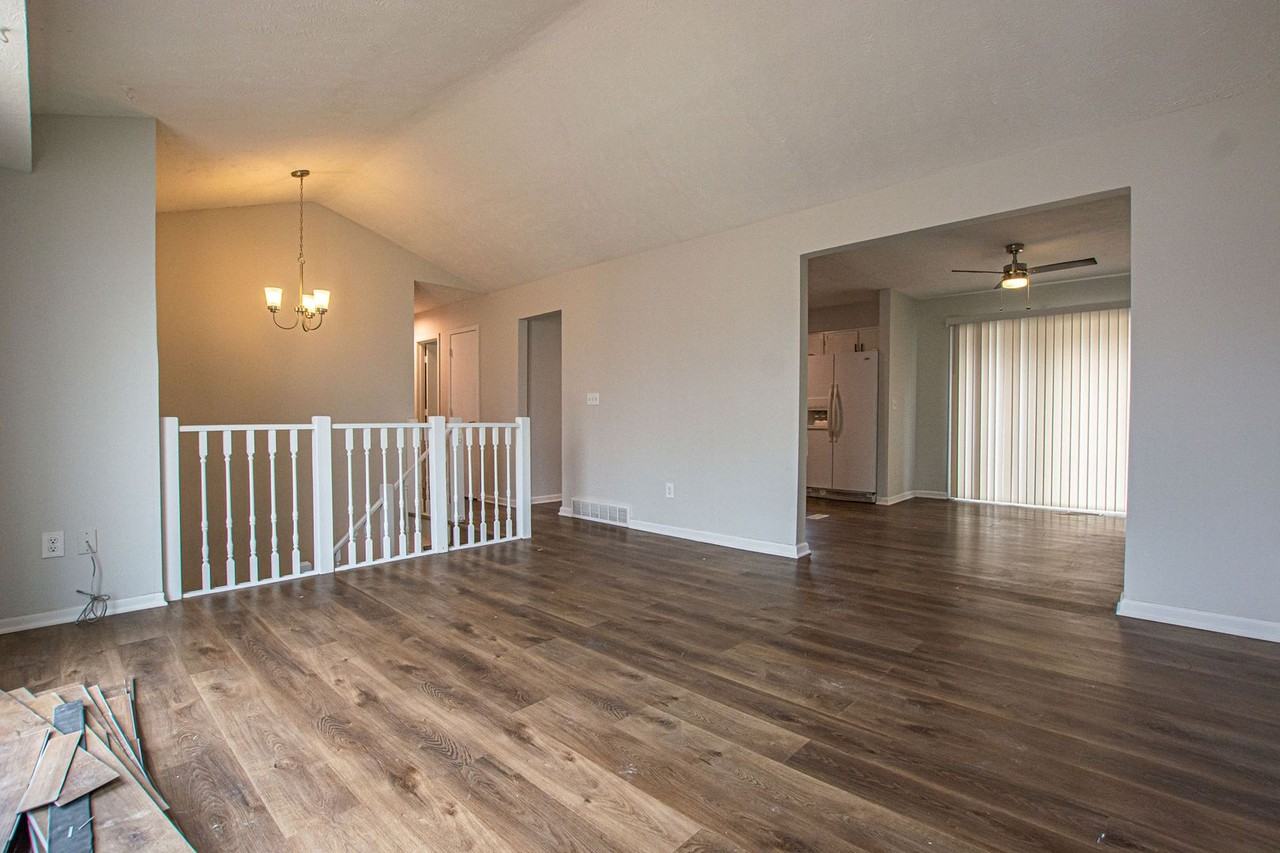 6105 N 109th St - Photo 2 of 14