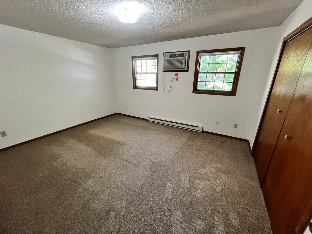 3801 Fairfax St - Photo 5 of 7
