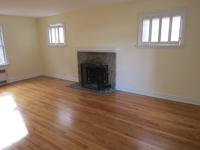 562 Rock Rd - Photo 2 of 16