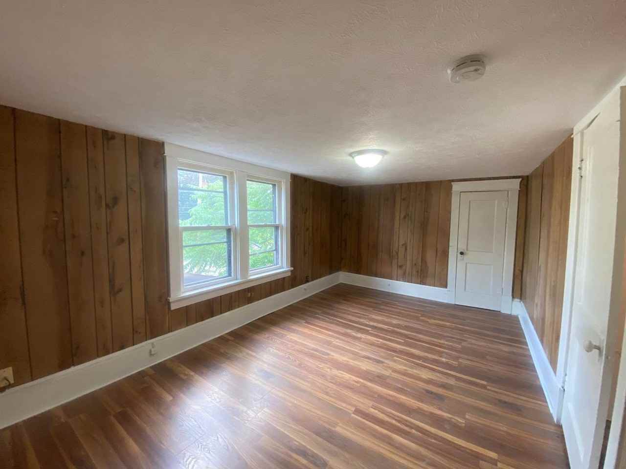 1292 W Wilbeth Rd - Photo 5 of 11