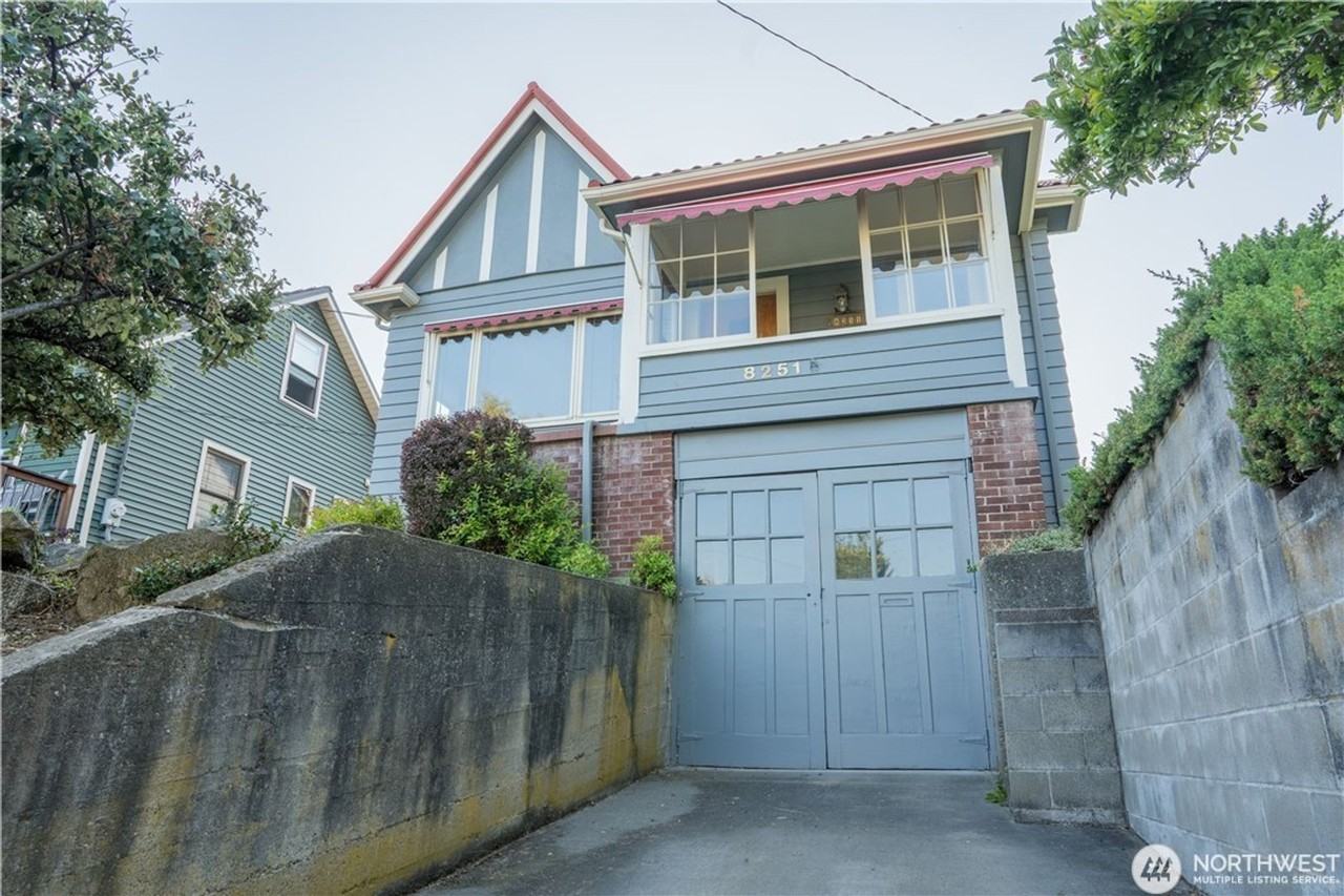 8251 17th Ave Ne - Photo 2 of 10