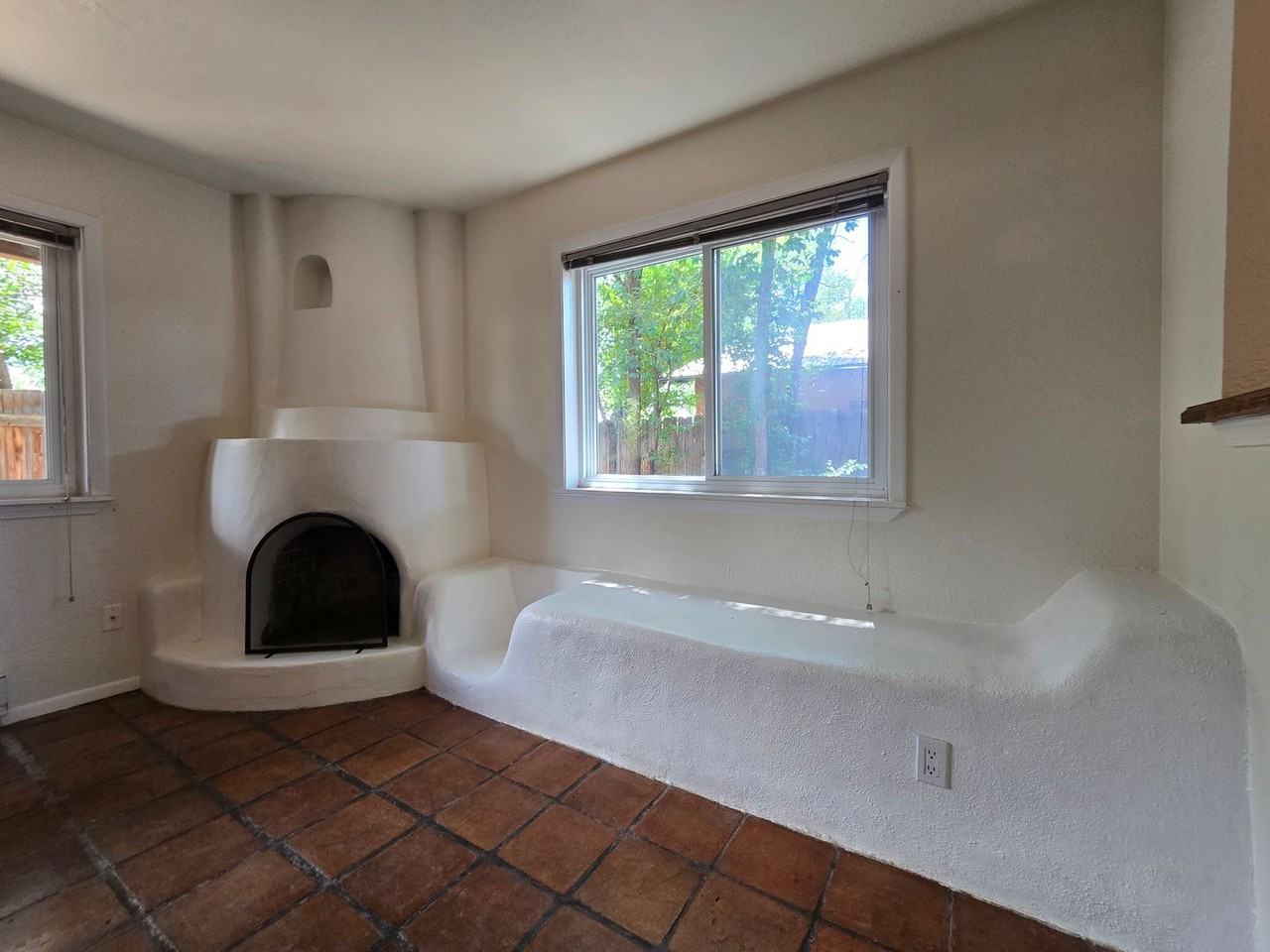 140 Candelario St - Photo 2 of 17