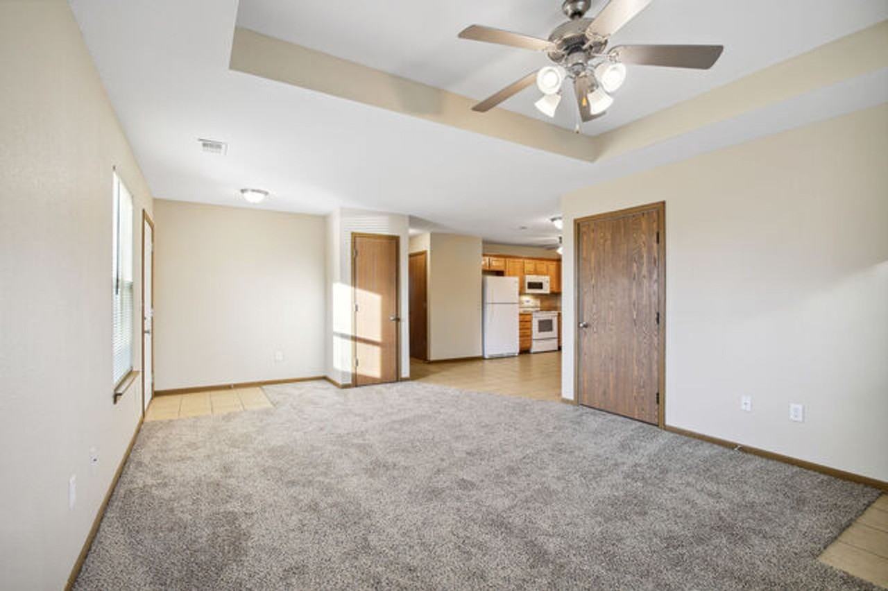 1321 Nw Willow Dr - Photo 3 of 14