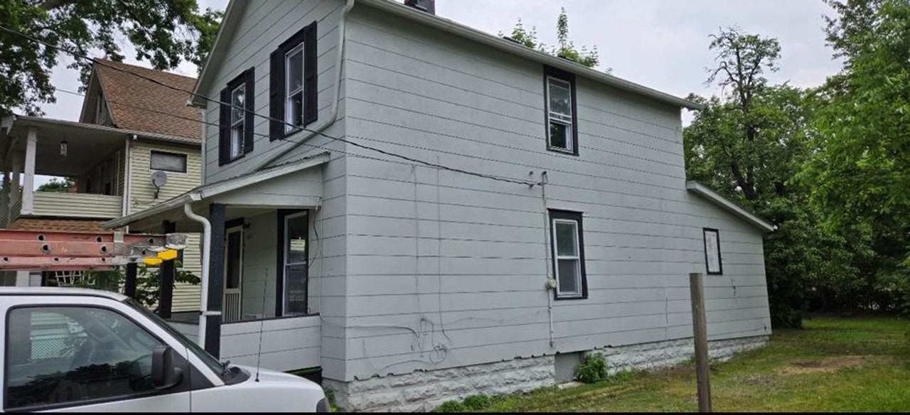 875 E 144th St - Photo 2 of 38