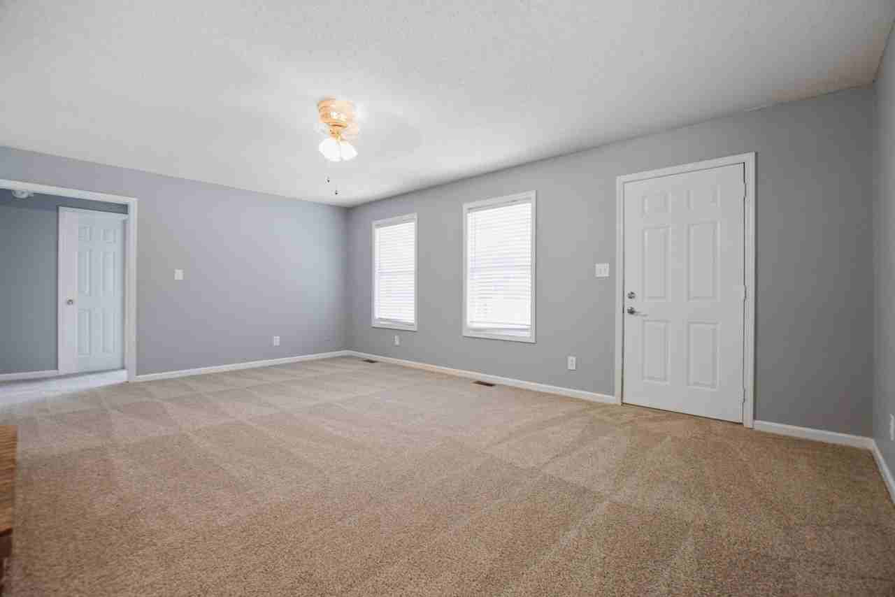 3502 Eastridge Rd - Photo 3 of 18