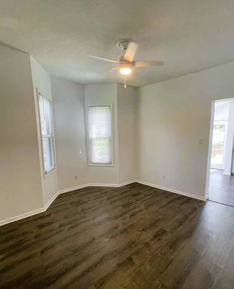 3222 Walter Ave - Photo 5 of 23