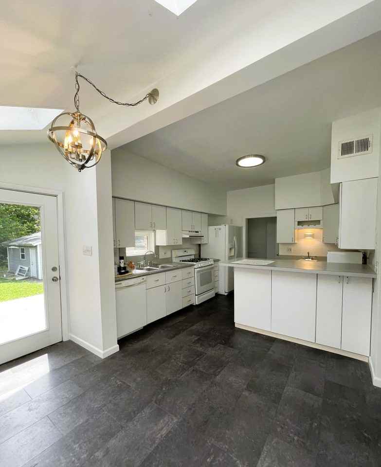 3222 Walter Ave - Photo 6 of 23