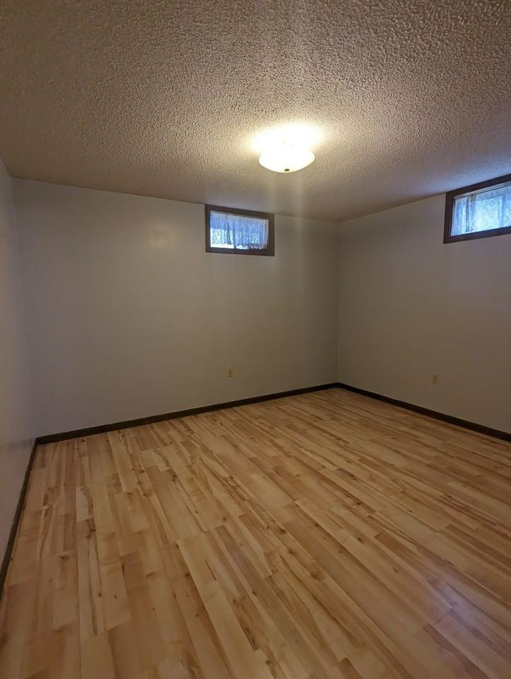 681 County Road 453 - Photo 2 of 20