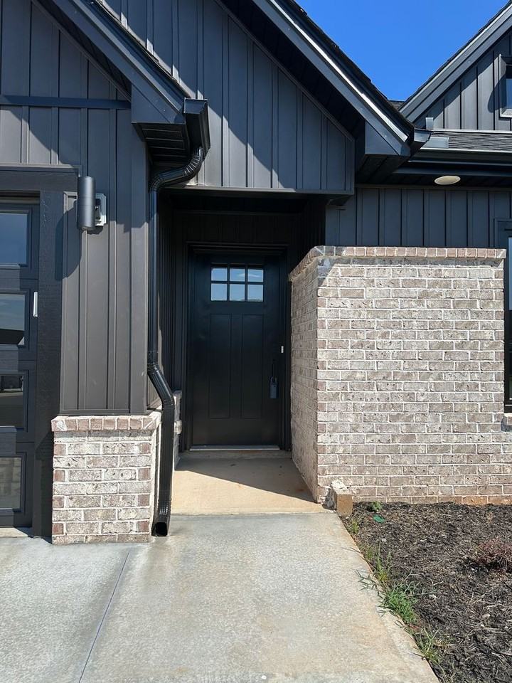 2034 Meadow Glen Ct - Photo 2 of 36