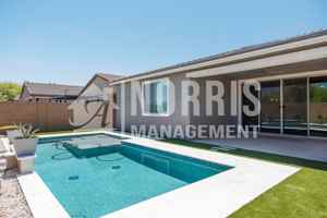 featured image of 738 W Kingman Dr